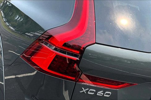 New 2026 Volvo XC60 T8 Ultra image 5