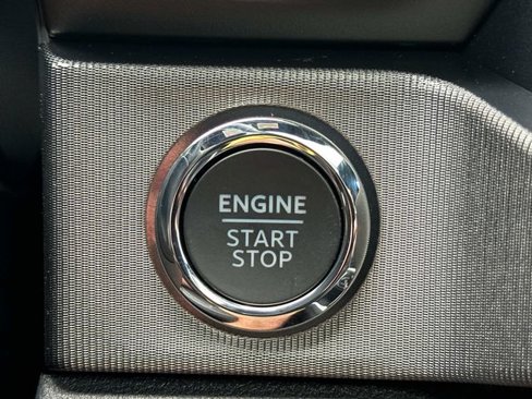 New 2025 Ford F250 Platinum w/ FX4 Off-Road Package image 20