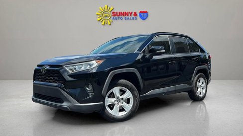 Used 2019 Toyota RAV4 XLE w/ Convenience Package image 3