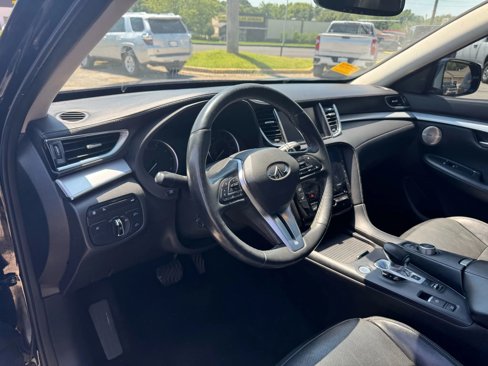 Used 2019 INFINITI QX50 Essential w/ Premium Heat Package image 2