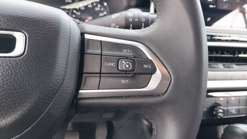 Certified 2024 Jeep Compass Latitude image 21
