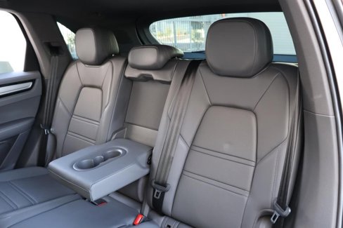 Used 2021 Porsche Cayenne image 22