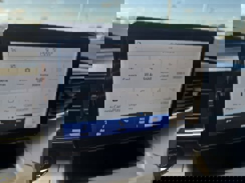 Used 2023 Ford Explorer XLT w/ Equipment Group 202A image 13