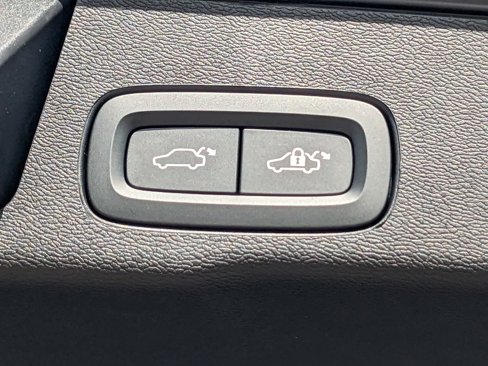 New 2025 Volvo XC60 T8 Plus w/ Protection Package Premier image 14