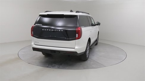 New 2025 Ford Expedition Active image 15