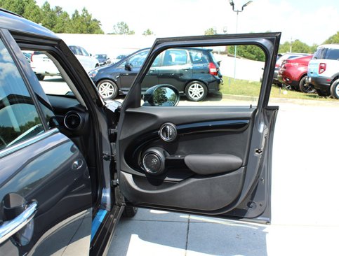 Used 2019 MINI Cooper S w/ Signature Upholstery Package image 32