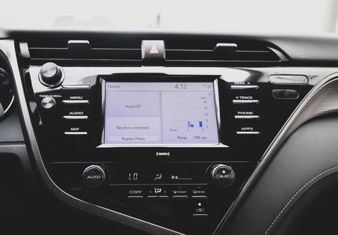 Used 2020 Toyota Camry SE image 4