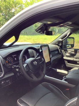New 2025 RAM 2500 Laramie image 32