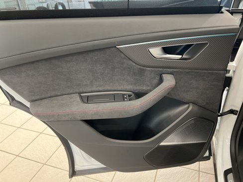 New 2025 Audi RS Q8 performance image 14