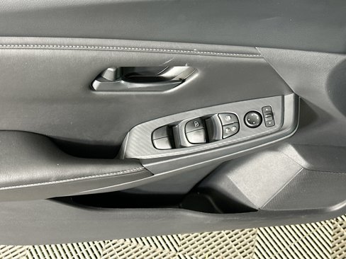Used 2024 Nissan Sentra S image 15