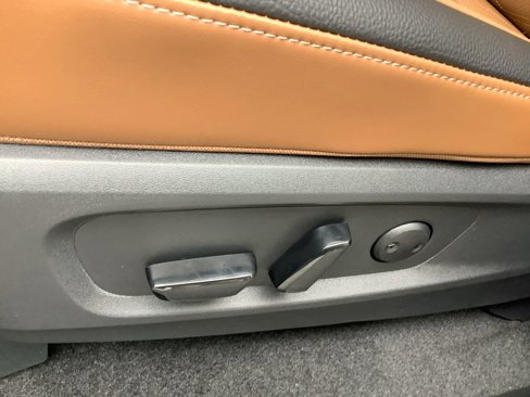 New 2025 Nissan Pathfinder Platinum image 25