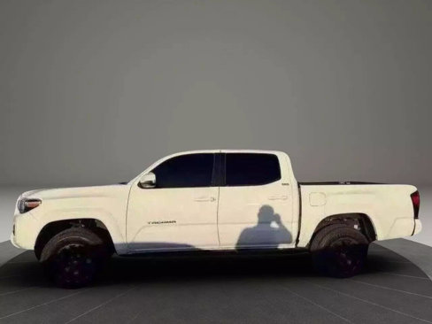 Used 2023 Toyota Tacoma SR5 image 5
