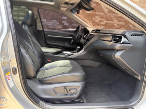 Used 2018 Toyota Camry XSE w/ Driver Assist Package image 27