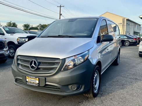 Used 2022 Mercedes-Benz Metris image 3
