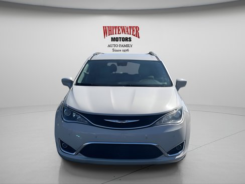 Used 2019 Chrysler Pacifica Touring-L Plus w/ Advanced Safetytec Group image 8