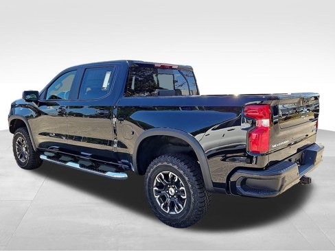 New 2026 Chevrolet Silverado 1500 ZR2 image 3
