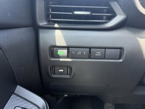 Used 2024 Nissan Sentra S image 11