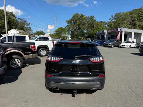 Used 2019 Jeep Cherokee Limited image 8