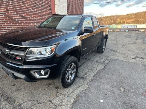 Used 2017 Chevrolet Colorado Z71 image 5