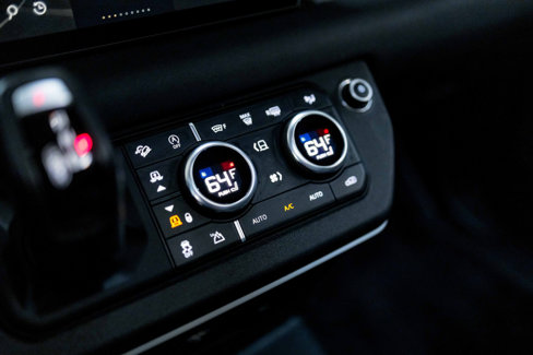 Used 2021 Land Rover Defender 90 First Edition image 44