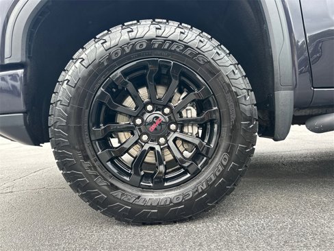 Used 2023 GMC Sierra 1500 AT4X image 12