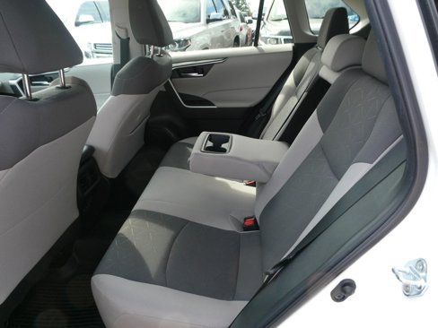 Used 2023 Toyota RAV4 XLE image 31