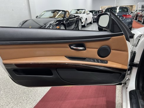 Used 2012 BMW 328i Convertible image 14