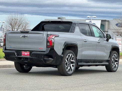 New 2025 Chevrolet Silverado EV RST image 4