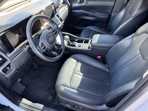 Certified 2021 Kia Sorento S w/ Panoramic Sunroof Package image 8
