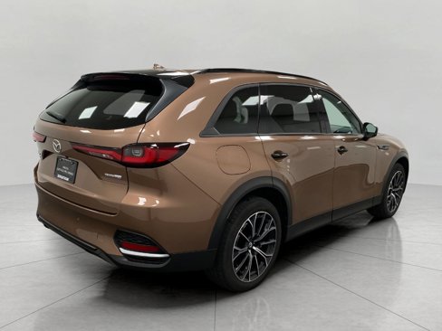 Used 2025 MAZDA CX-70 Plug-In Hybrid w/ Premium Pkg image 4