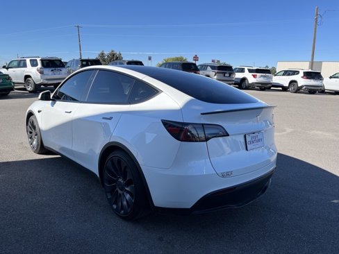 Used 2025 Tesla Model Y Performance image 8