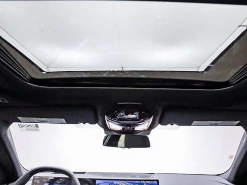 New 2026 BMW i5 eDrive40 w/ Premium Package image 17