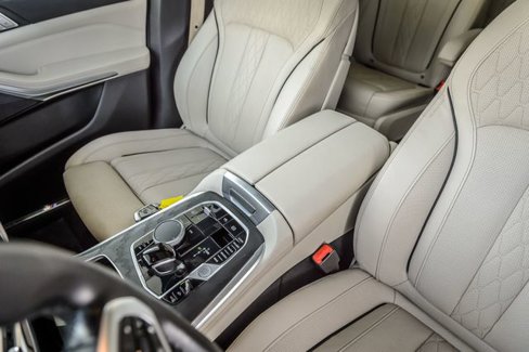 Used 2022 BMW X7 xDrive40i w/ M Sport Package image 31