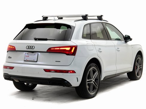 Used 2024 Audi Q5 e Premium Plus image 3