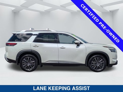 Used 2022 Nissan Pathfinder SL w/ SL Premium Package image 3