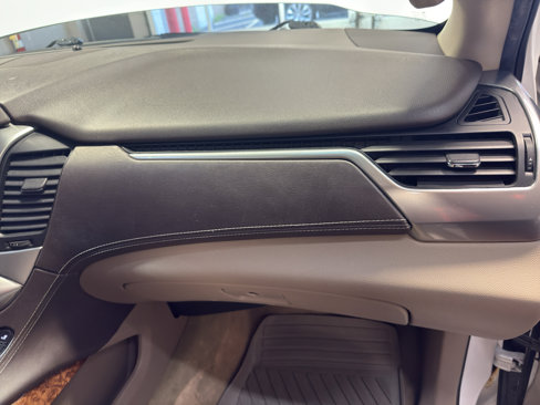 Used 2016 Chevrolet Suburban LTZ image 23