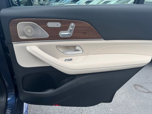 New 2026 Mercedes-Benz GLS 450 4MATIC image 22