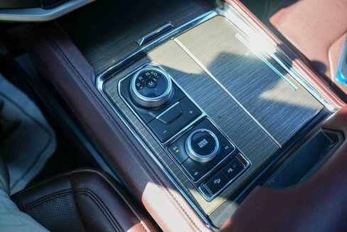 Used 2024 Ford Expedition Limited image 49