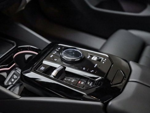 New 2026 BMW i5 eDrive40 w/ Premium Package image 24