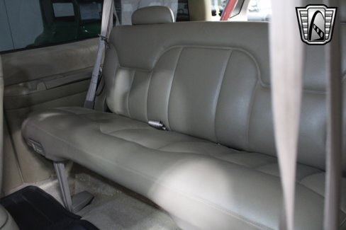 Used 1998 Chevrolet Tahoe 4WD 2-Door w/ Preferred Equipment Group 2 image 18