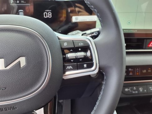 New 2026 Kia Carnival EX image 21