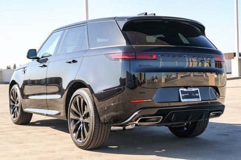 New 2025 Land Rover Range Rover Sport Dynamic SE image 4