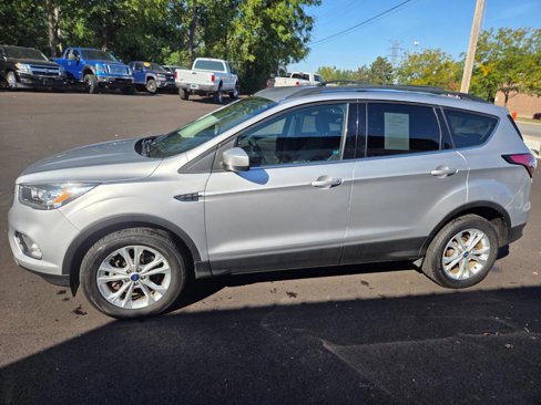 Used 2018 Ford Escape SEL image 3