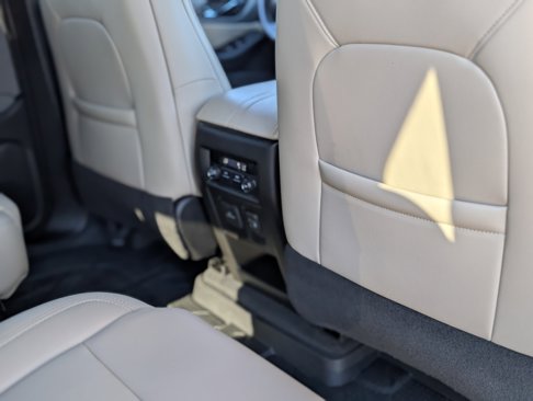 Used 2022 Chevrolet Traverse LT w/ LT Premium Package image 49