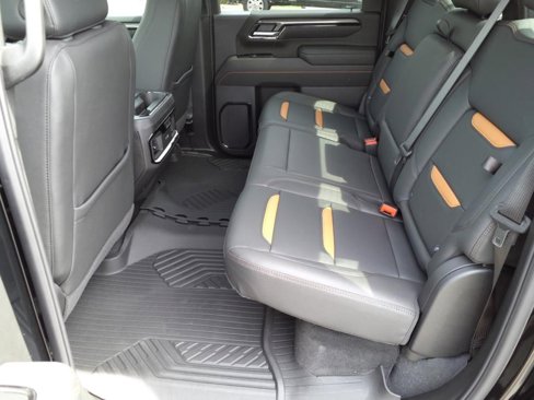 New 2025 GMC Sierra 2500 AT4 w/ AT4 Premium Plus Package image 8