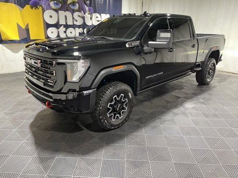 Used 2025 GMC Sierra 2500 AT4X image 1