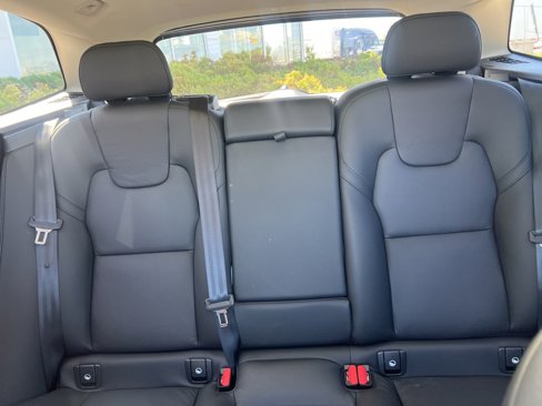 Certified 2025 Volvo XC60 B5 Plus image 25