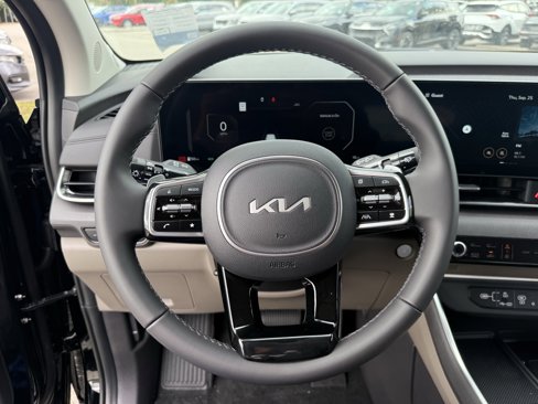 New 2026 Kia Carnival SX image 8