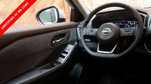 Used 2023 Nissan Rogue SV image 32