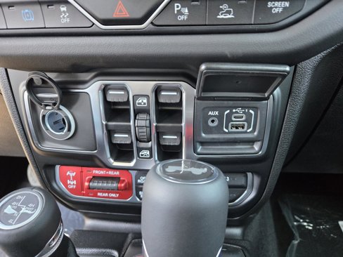 New 2025 Jeep Wrangler Unlimited Rubicon 4xe image 15